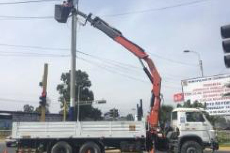 CAMIONES GRUA